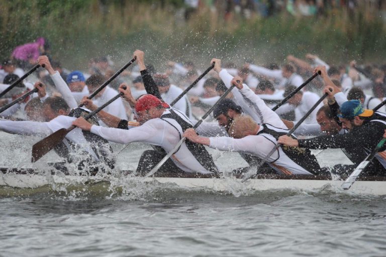 Drachenboot Kanu zum Frühstück