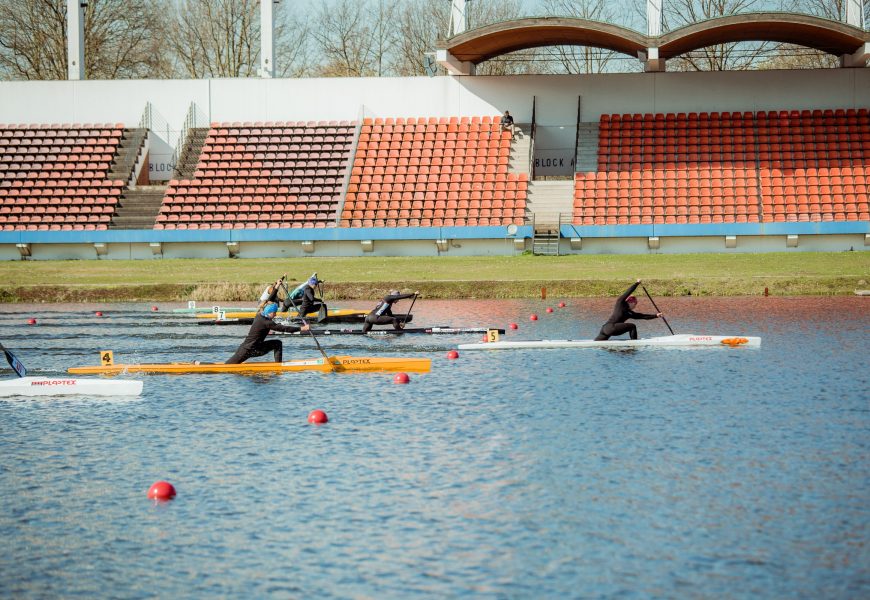 Die Mannschaft für den Kanu-Rennsport Weltcup in Szeged