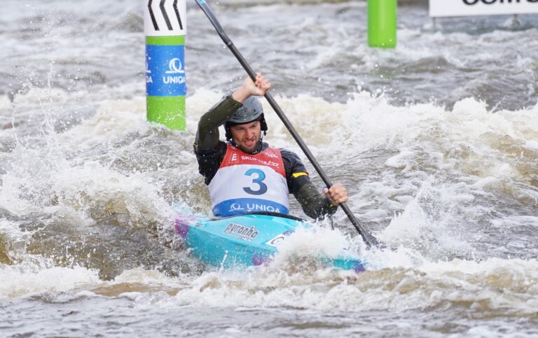 Stefan Hengst sichert sich das letzte Kanu-Slalom Olympia-Ticket im Kajak-Cross
