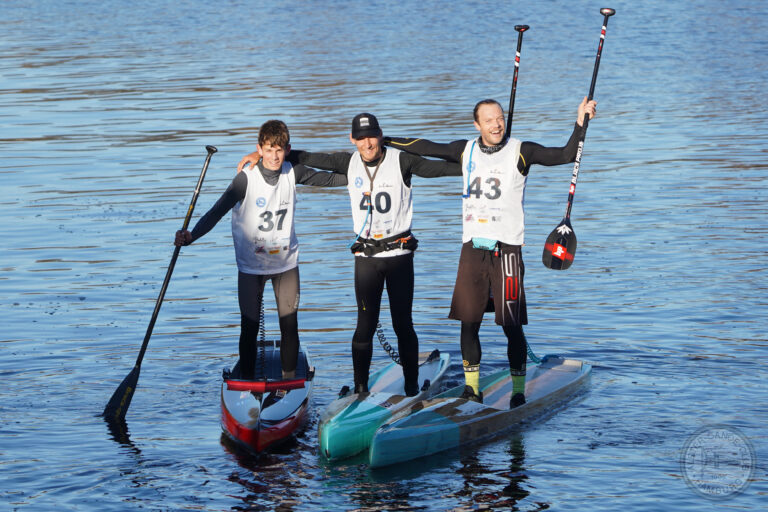 1. Alster ICE Race: Winterliches SUP-Spektakel auf der Hamburger Alster
