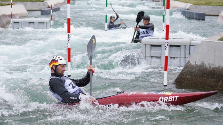 EM-Gold für die Kajak-Herren: Deutsches Team triumphiert im Kanuslalom